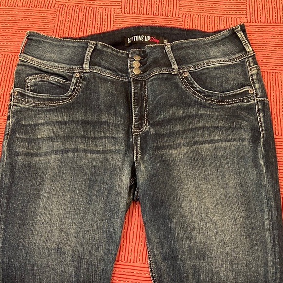 Warehouse One women’s size 16+ reg Dark Blue Skinny capri Jeans / pants - Picture 3 of 15